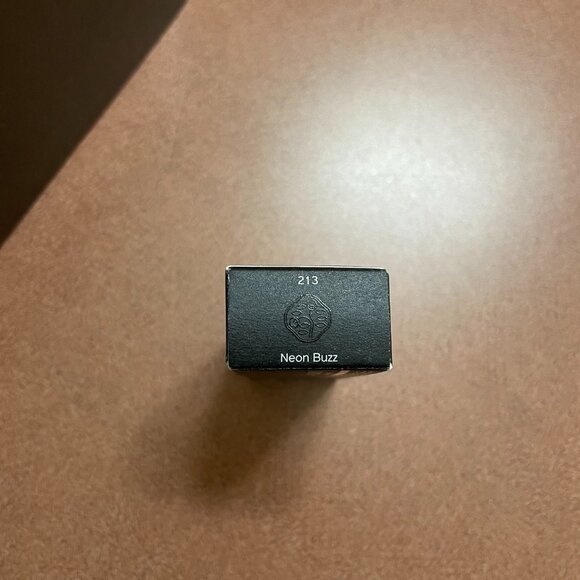 Shiseido VisionAiry Gel Lipstick color 213 Neon Buzz NWT - Picture 2 of 3